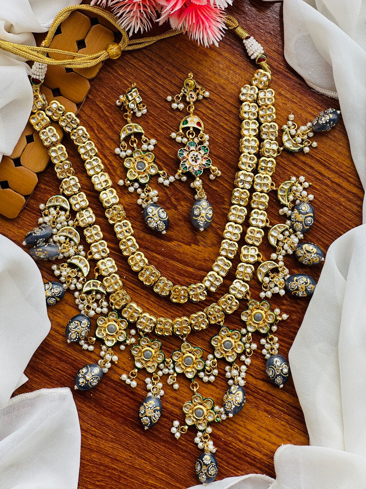 *Handmade Dabbi Kundan Back Meenakari sets*