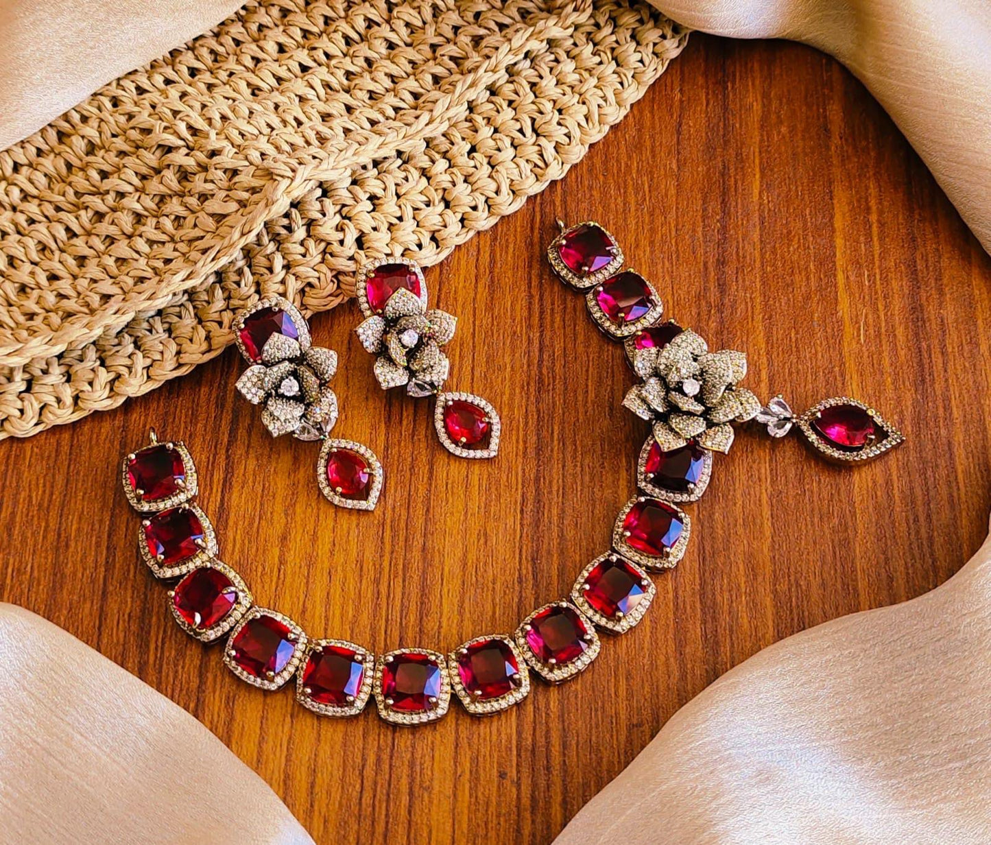 AD necklace set antique polish