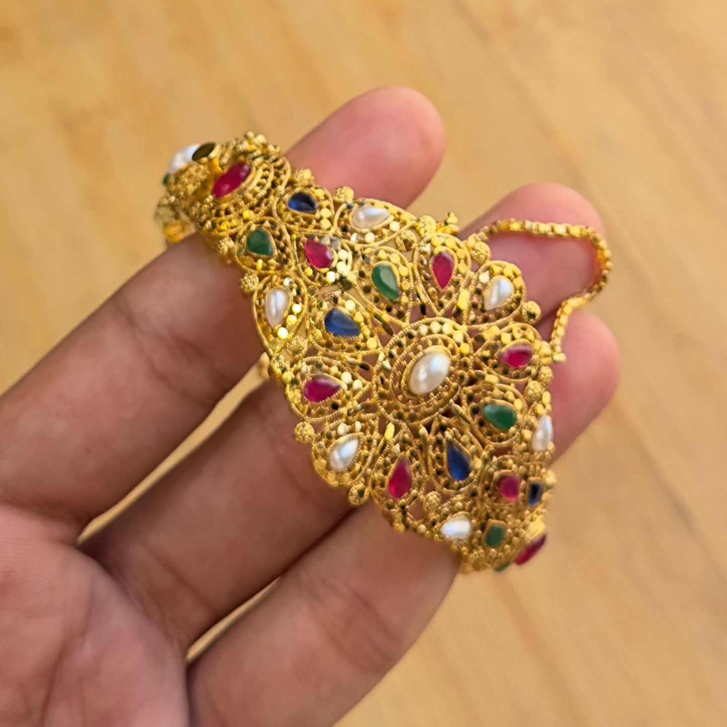 *Goldpolished Openable Bangles*