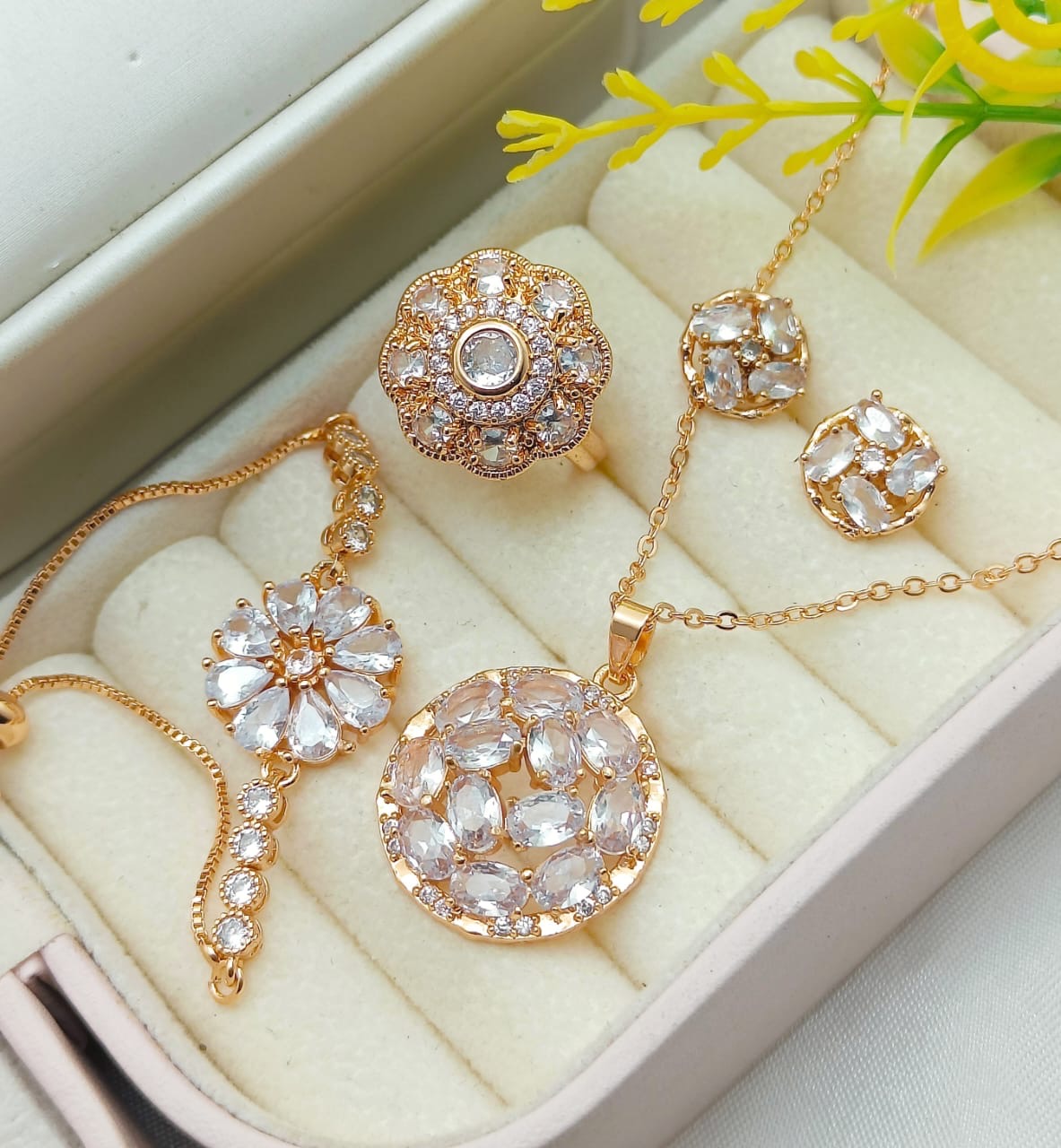 *Original Zircon Kit/Pendant Set*