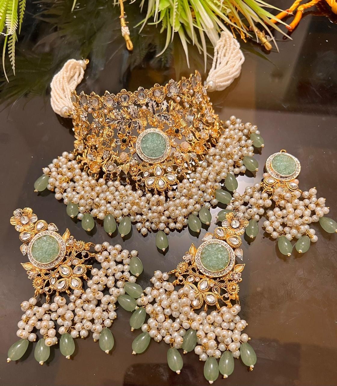 Crush stones bridal set