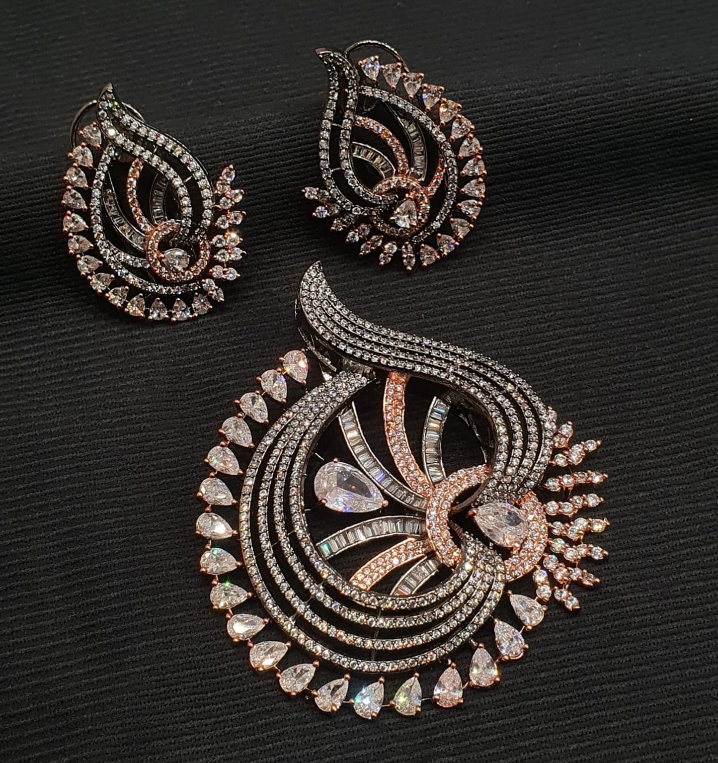 Pendant zircon and tops sets