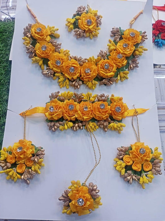 *Flower Necklace Mehndi Sets*