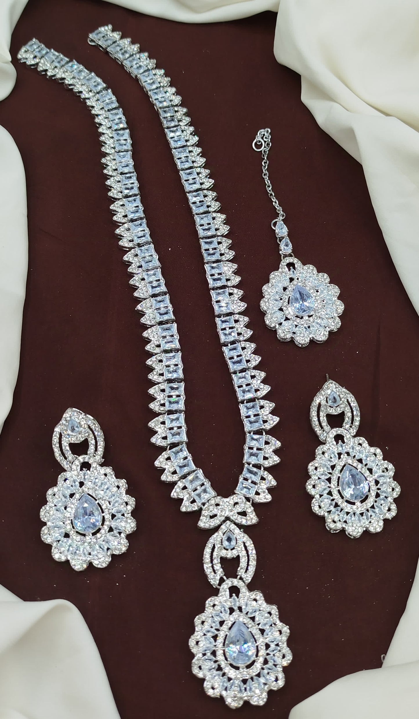 Long Mala set with tikka