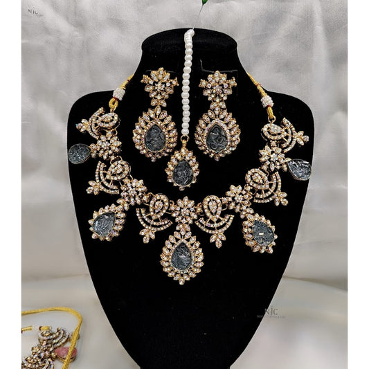 Handmade turkish work necklace set with teeka