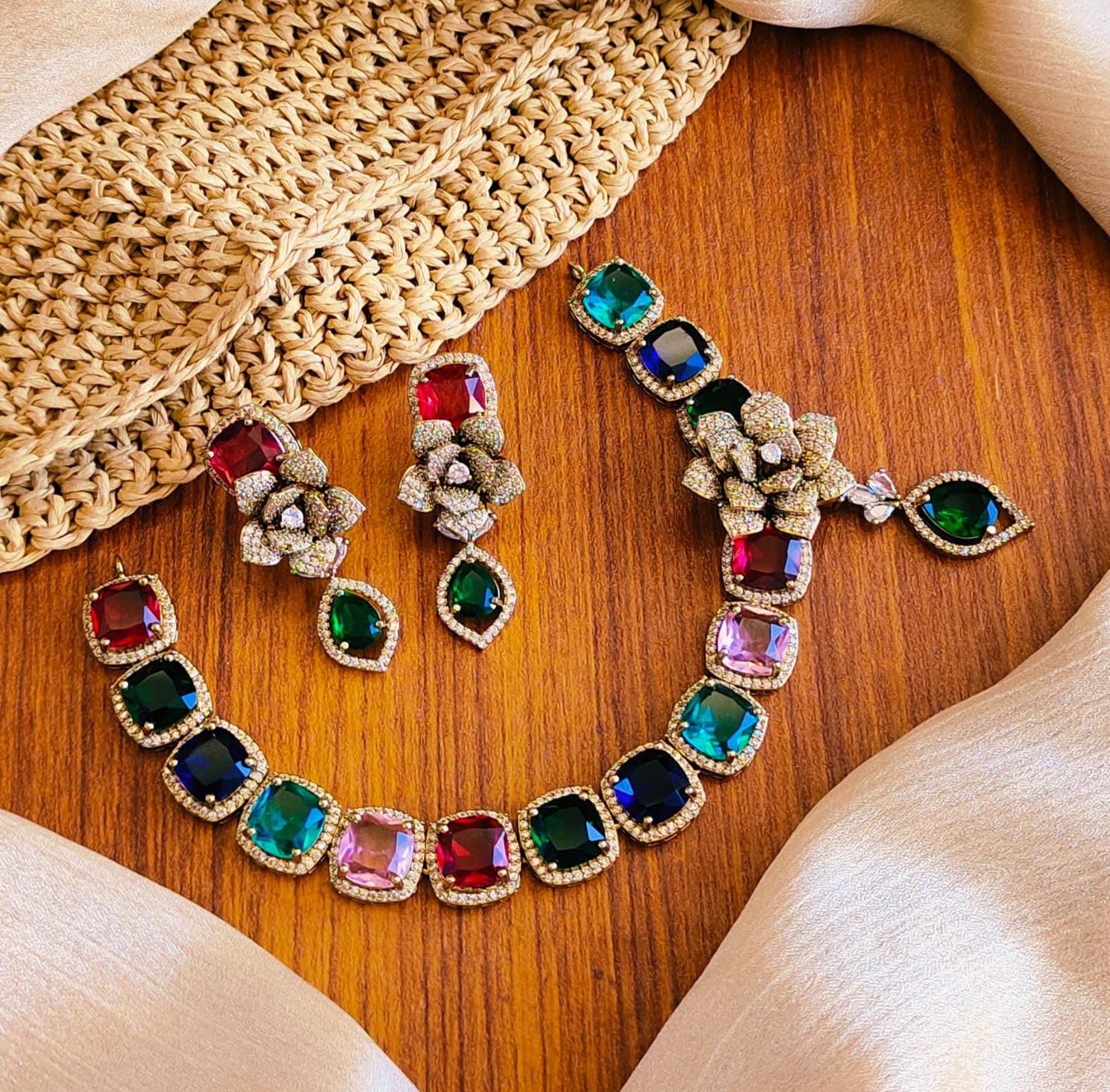 AD necklace set antique polish