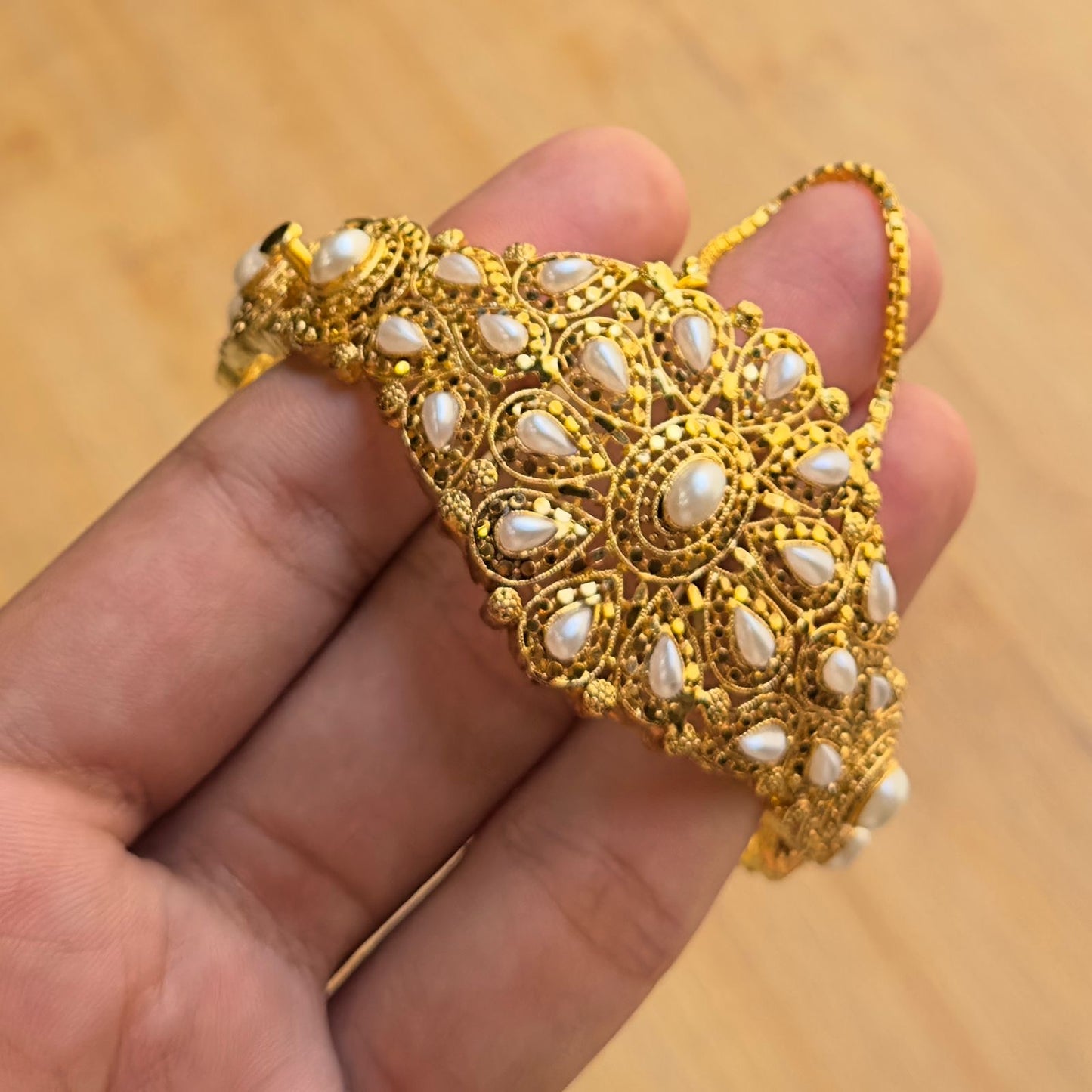 *Goldpolished Openable Bangles*