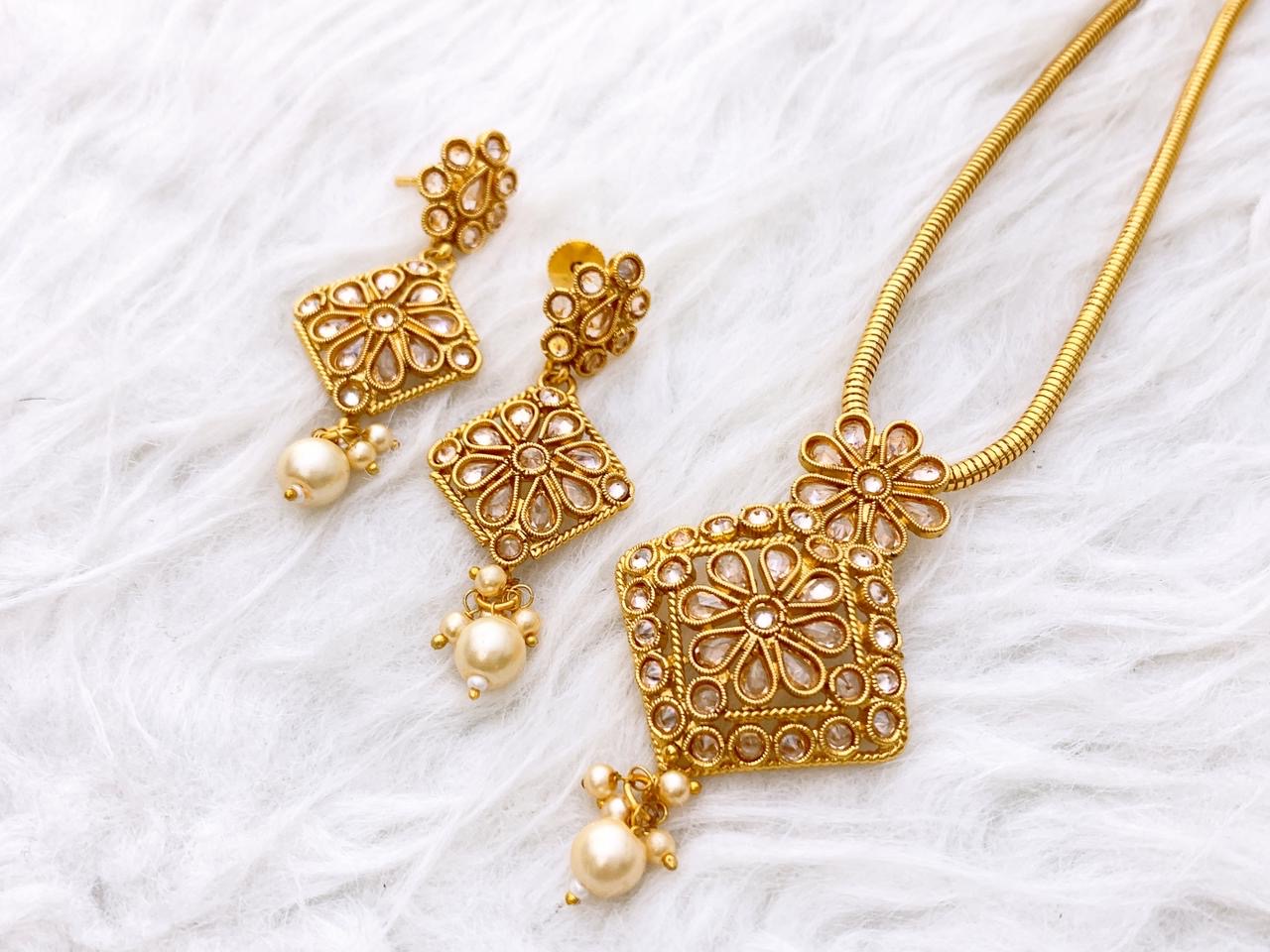 *Pendant Mala Set*
