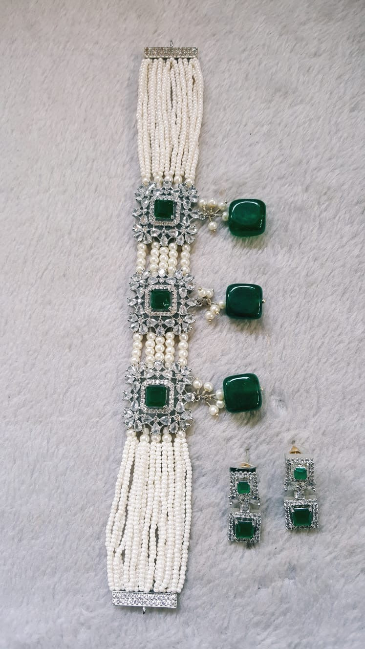 Chokers sets