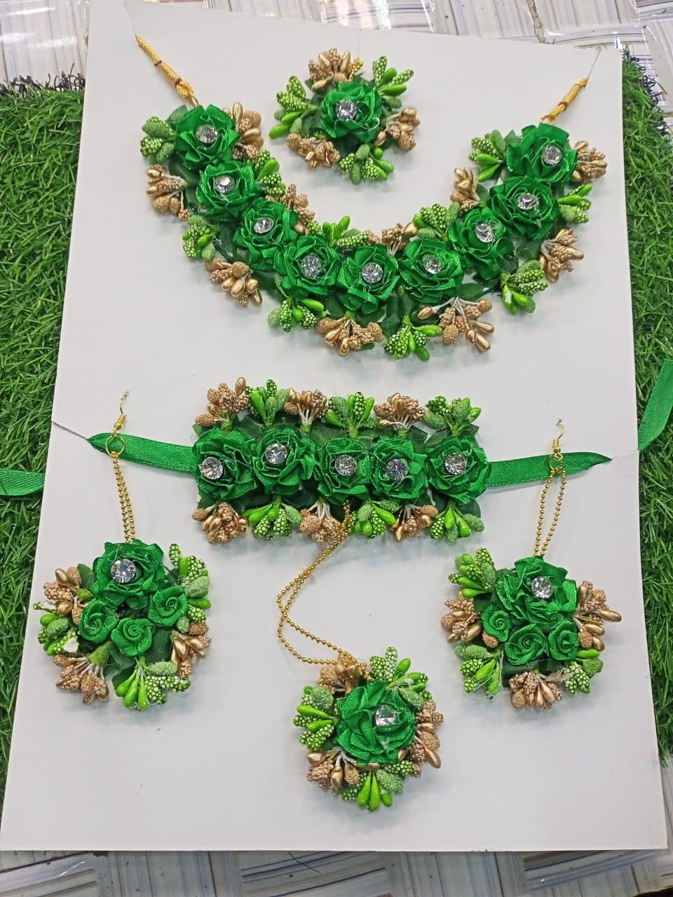 *Flower Necklace Mehndi Sets*
