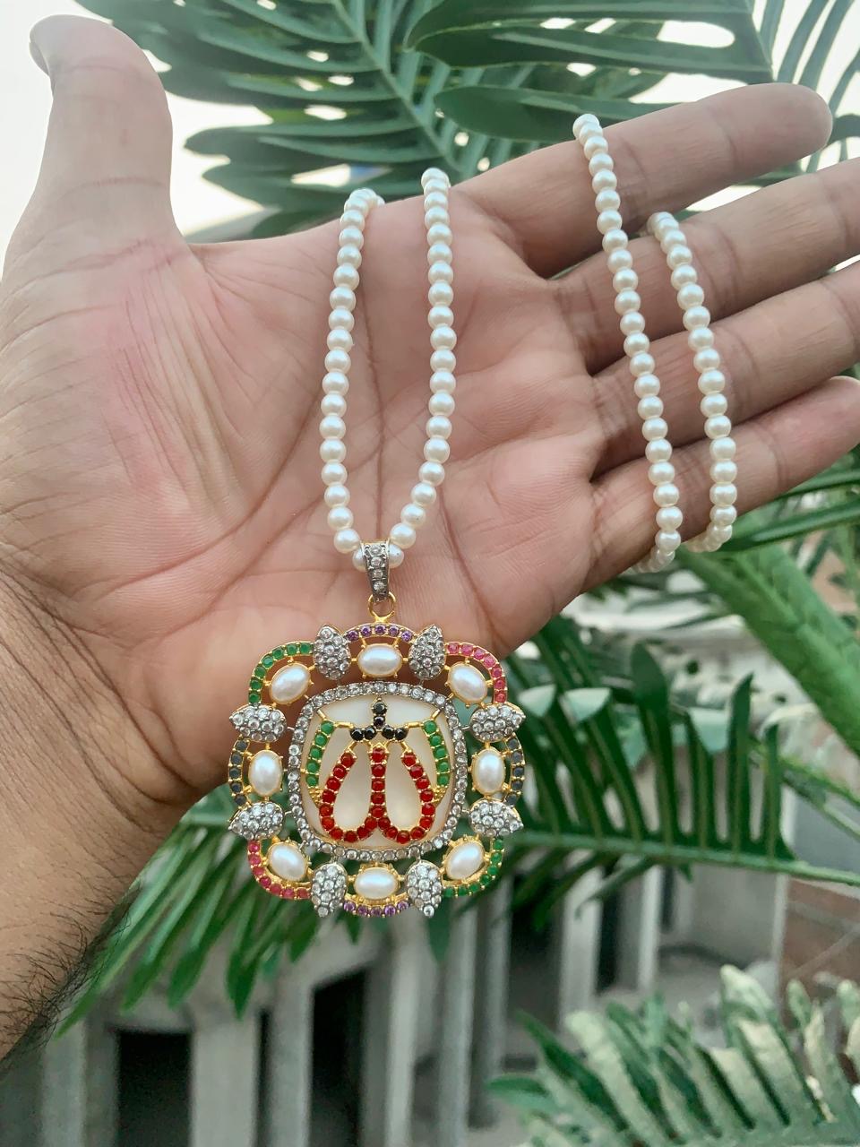 *Goldplated calligraphic pendant with mala*