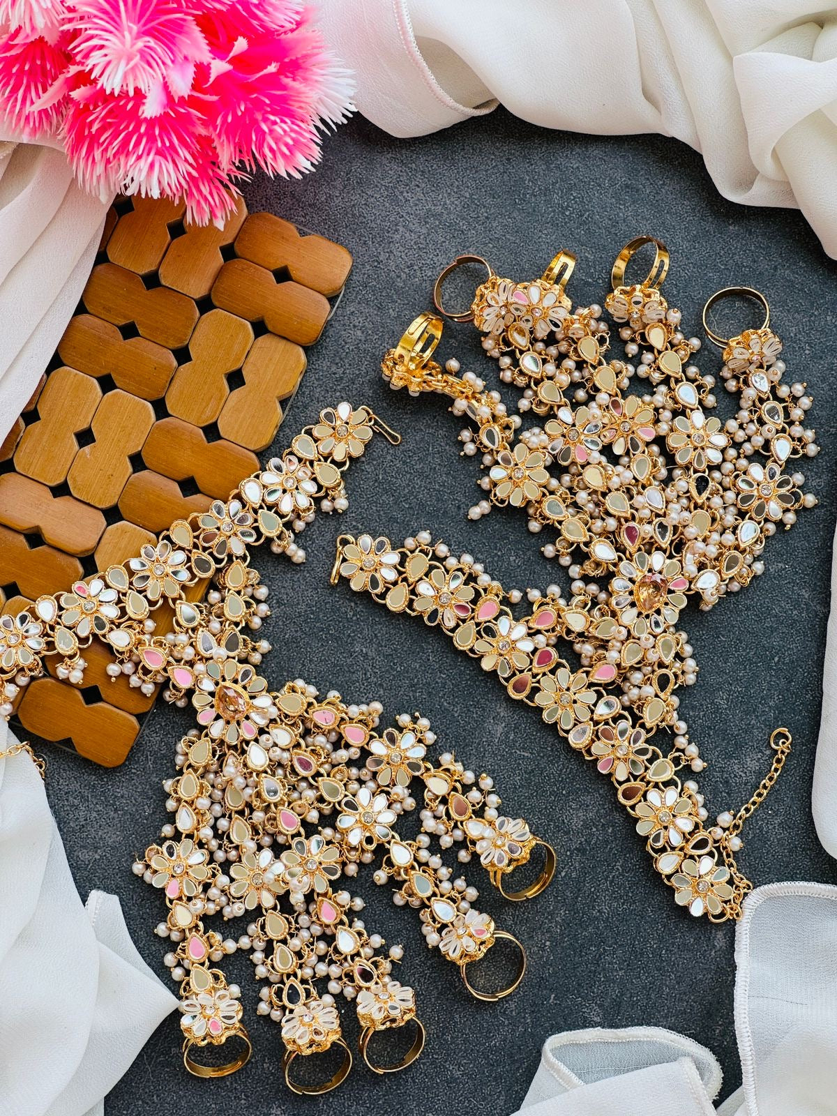 Kundan punjangla pair price 6500, single 3300