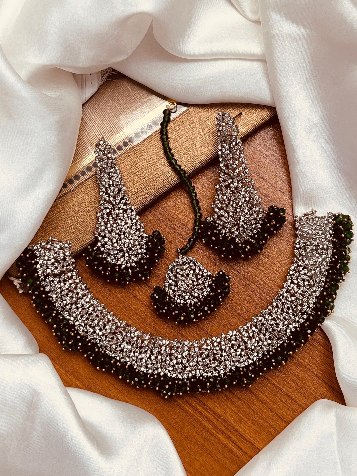 *Elegant partywear set necklace set*