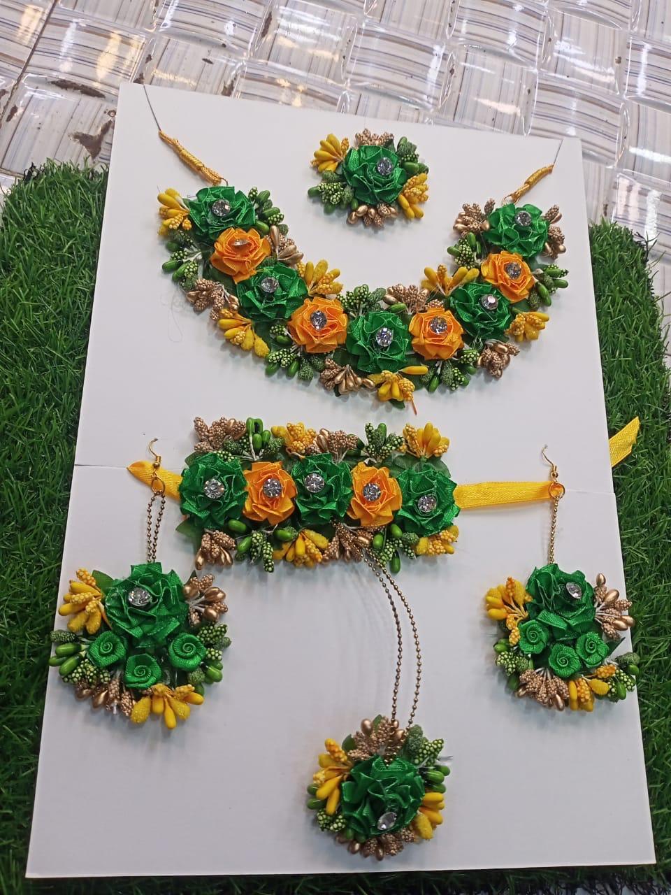 *Flower Necklace Mehndi Sets*