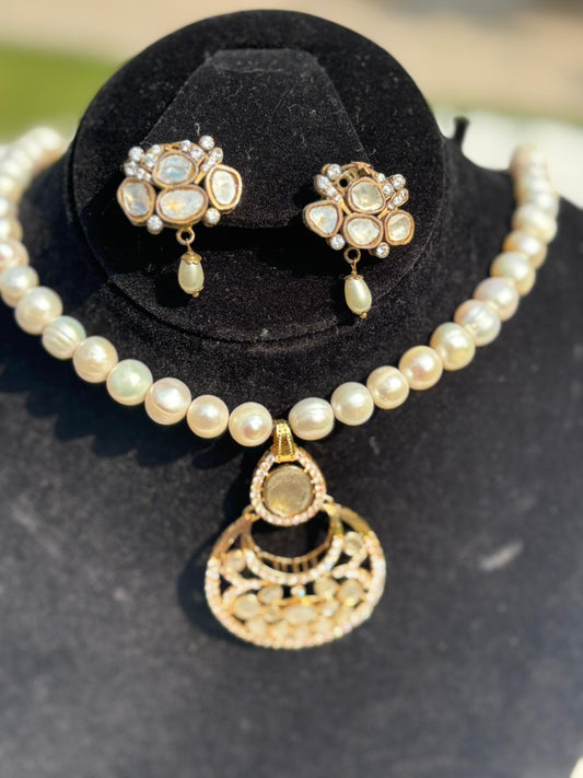 Silver sterling gold plated with original diamond polki and real pearl