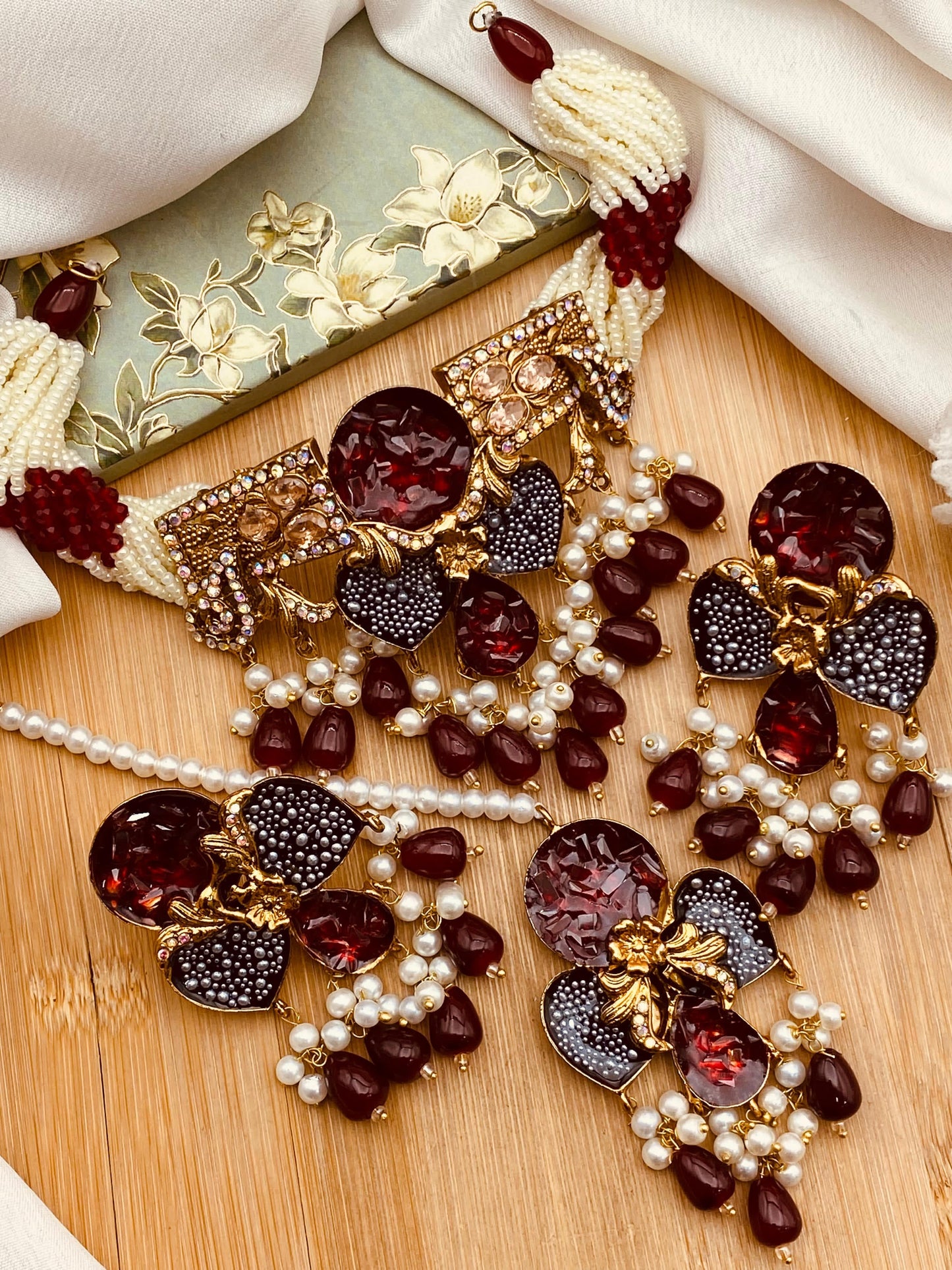 Premium quality handmade stone chokkar set