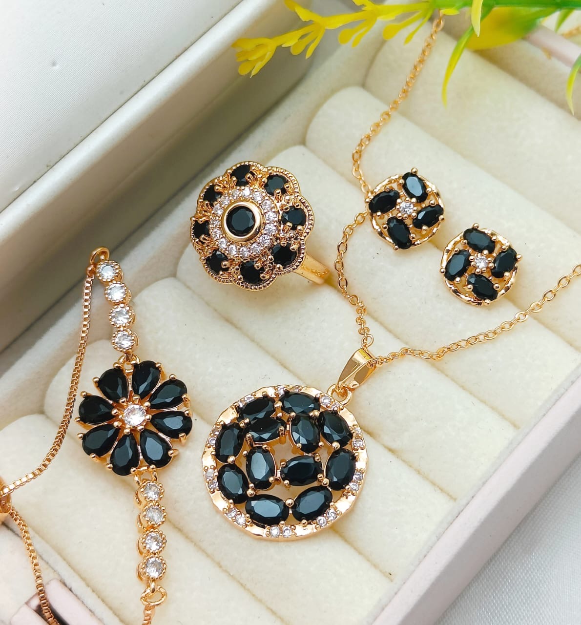 *Original Zircon Kit/Pendant Set*