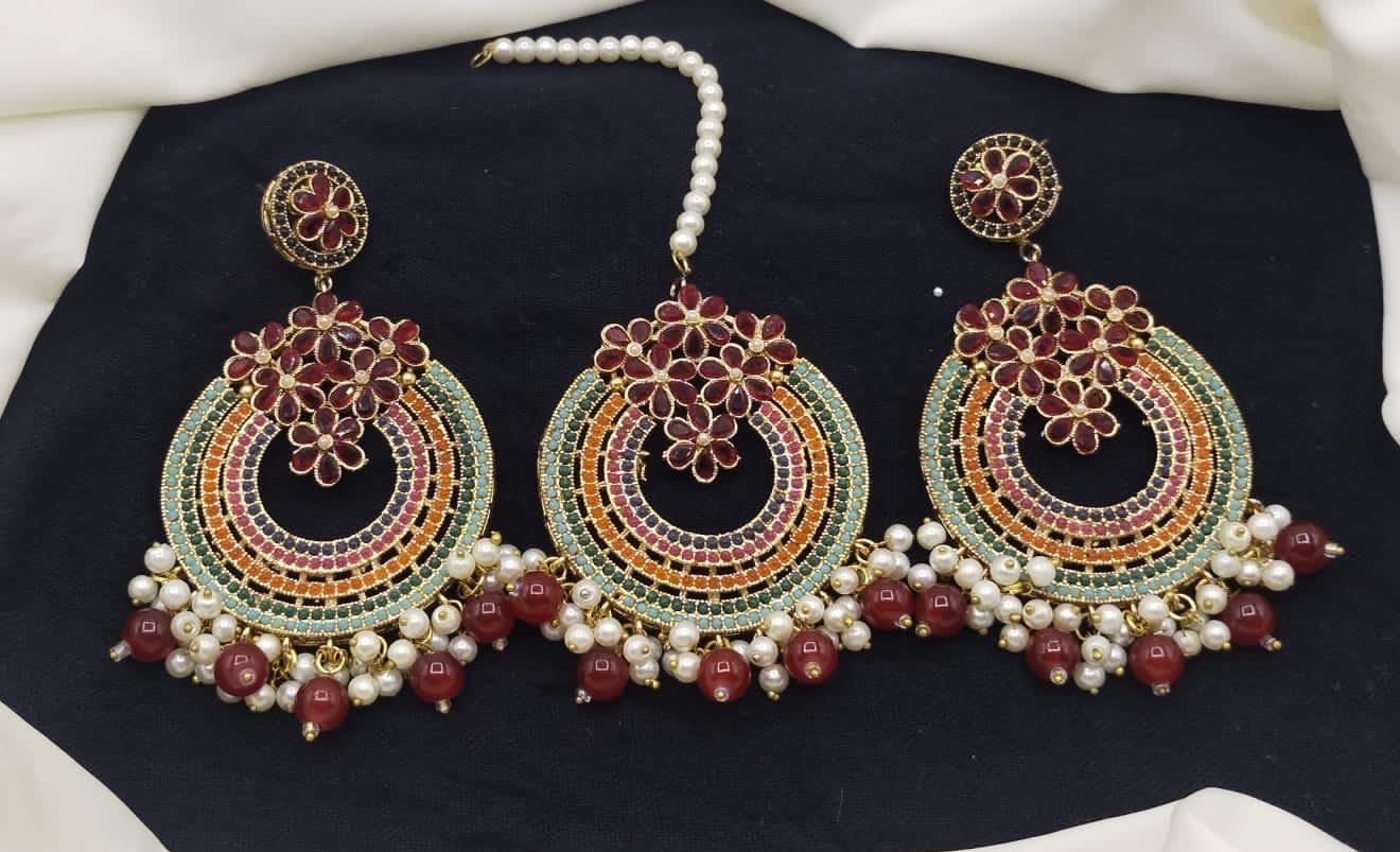 *Nauratan Tikka/Earrings*