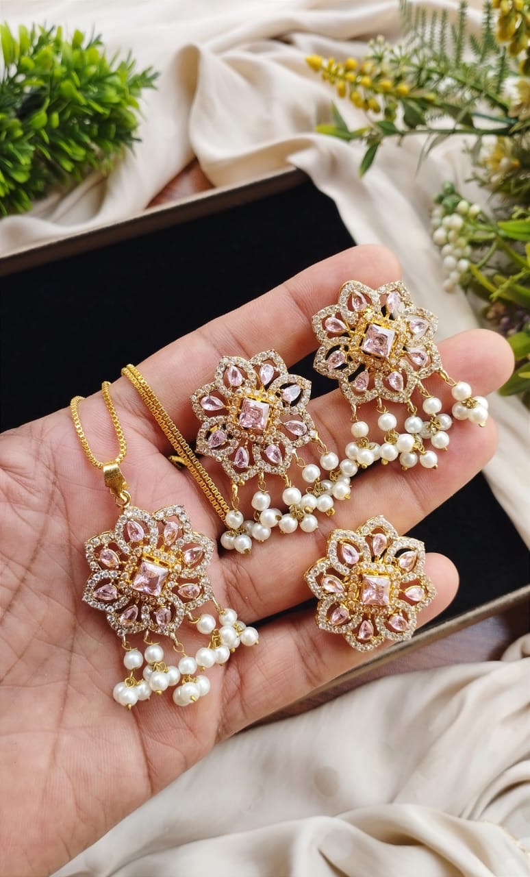 Kit/pendant sets