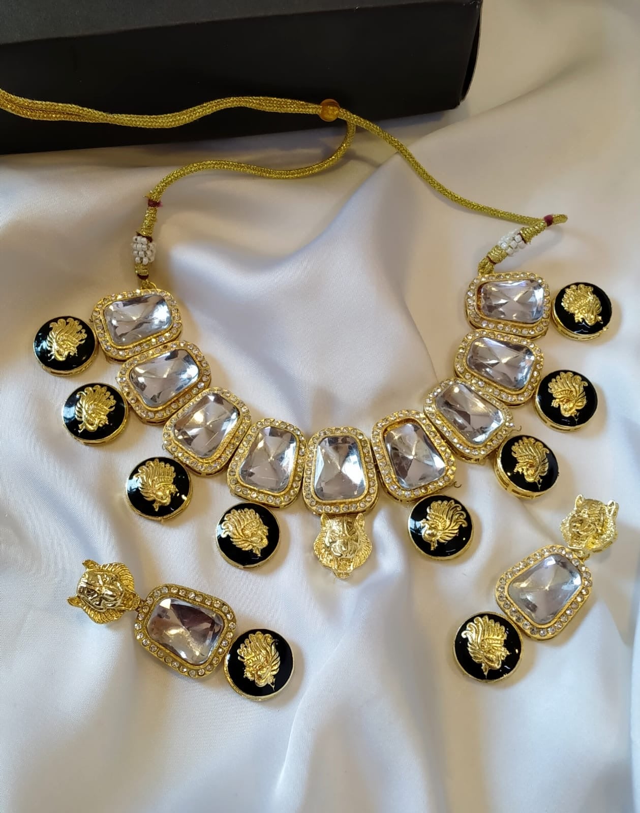 Diamond style necklace set