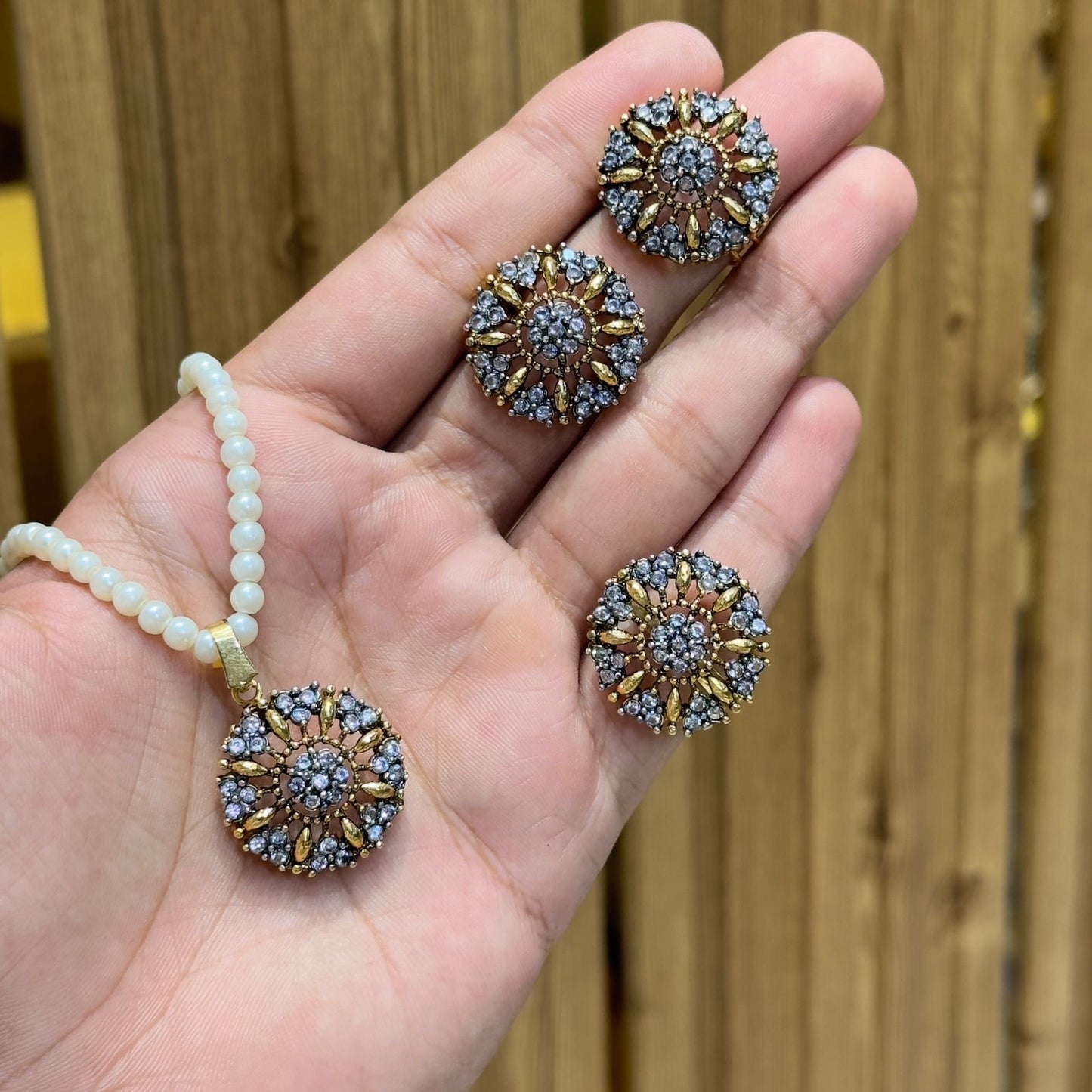 Pendant kit set