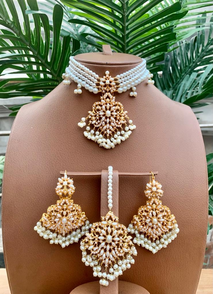 *Choker Sets with Bindiya*