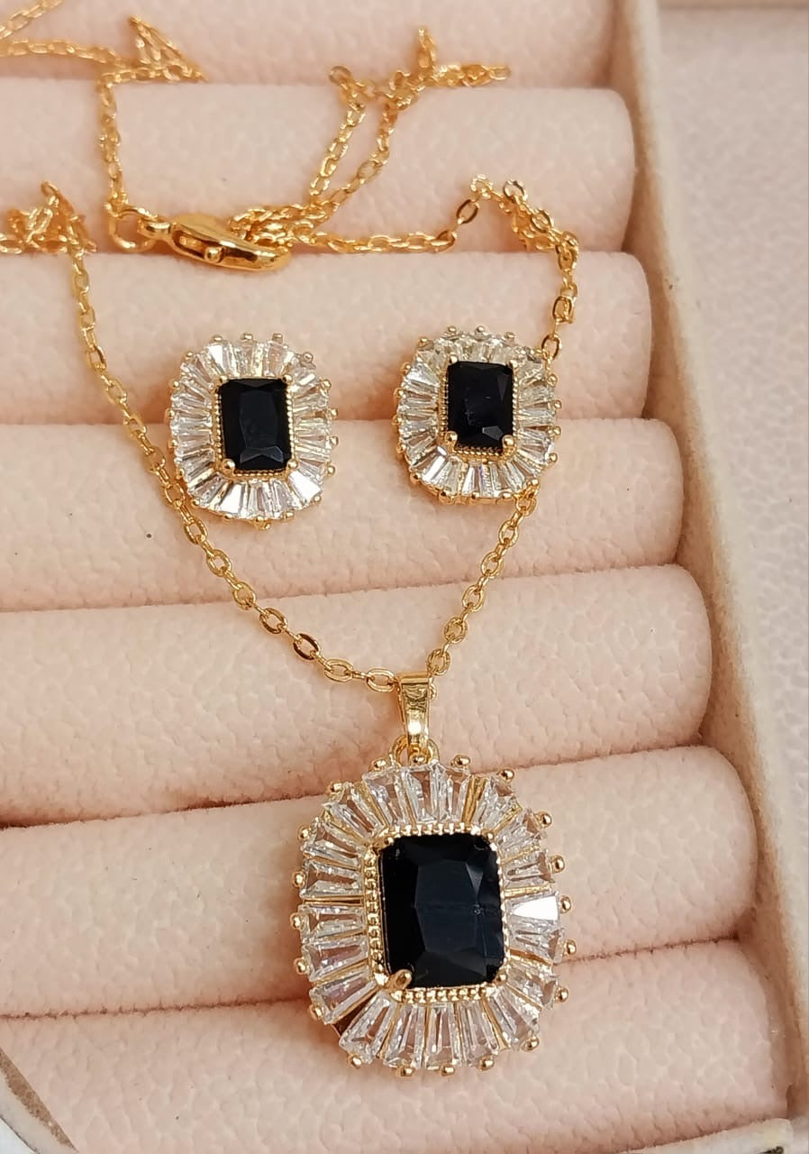 *Kit/Pendant set*