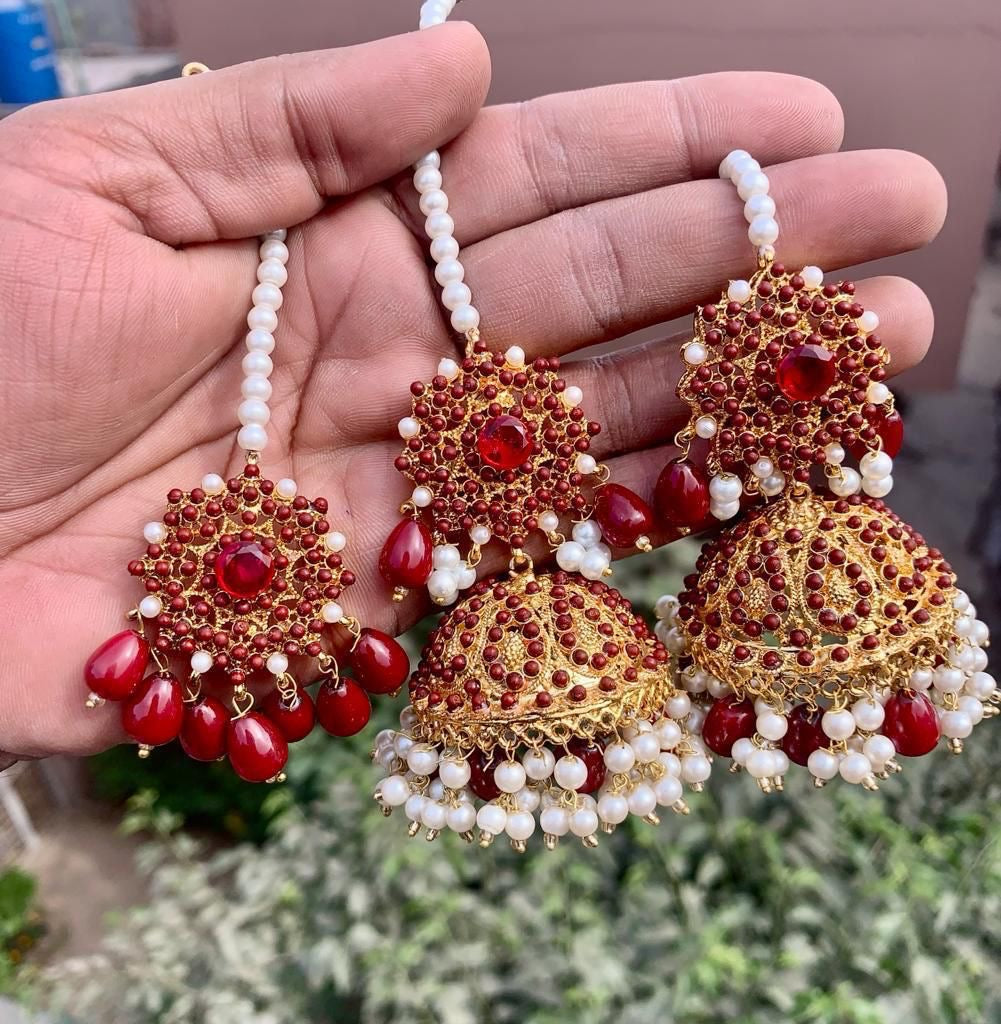 *Jhumkas Tikka Set*