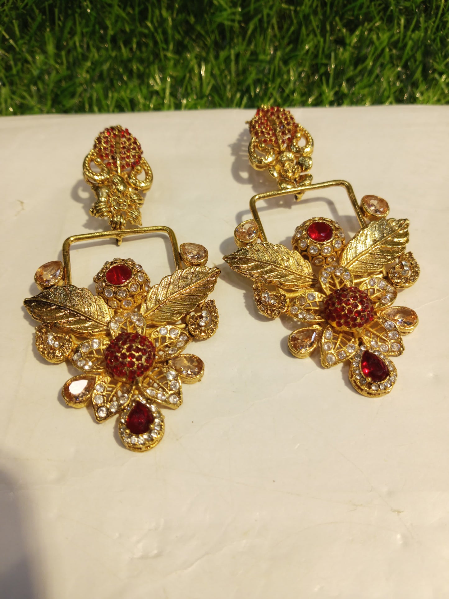 *stylish Earrings*
