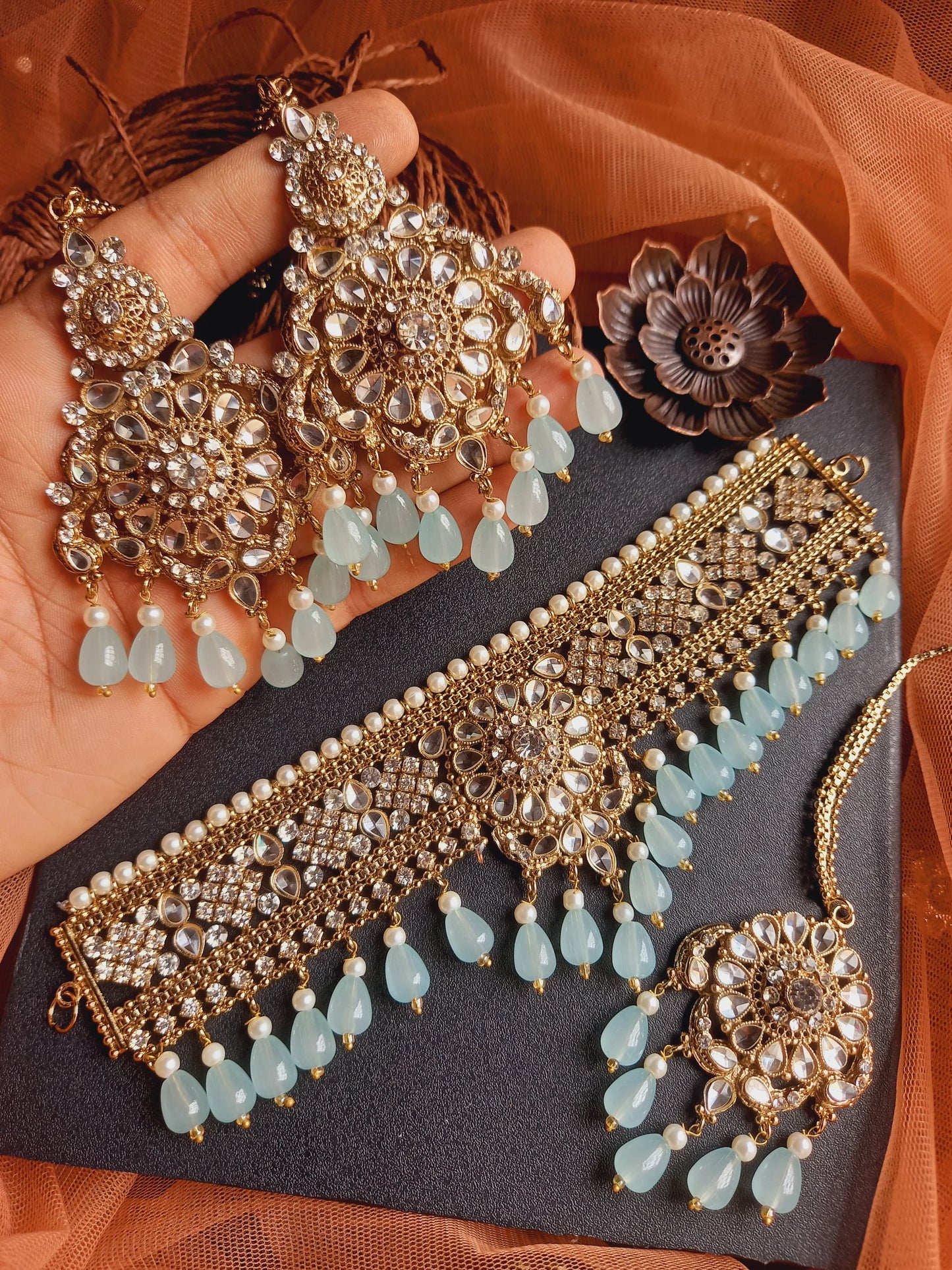 Kundan choker set
