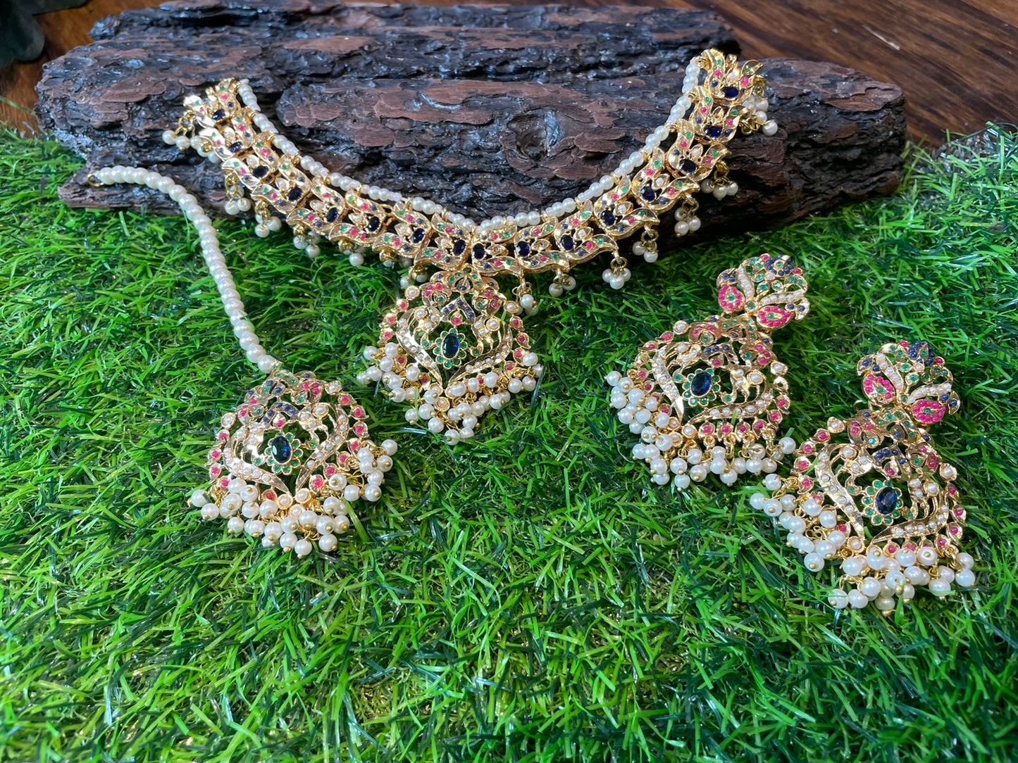 Hyderabadiii noratan necklace set
Limited stock