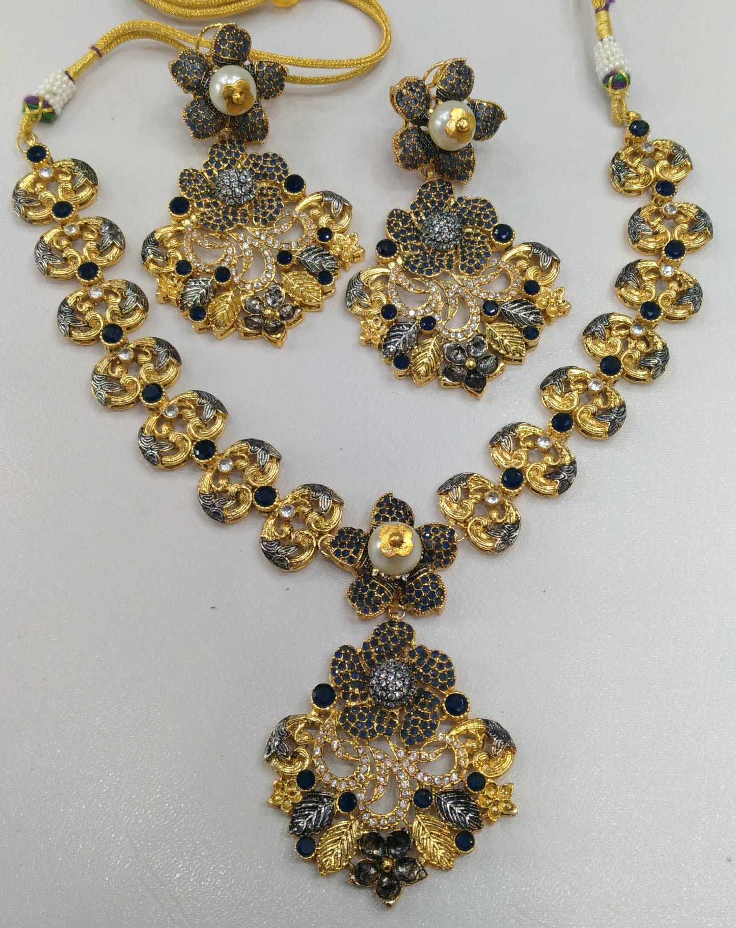Modern necklace set 2