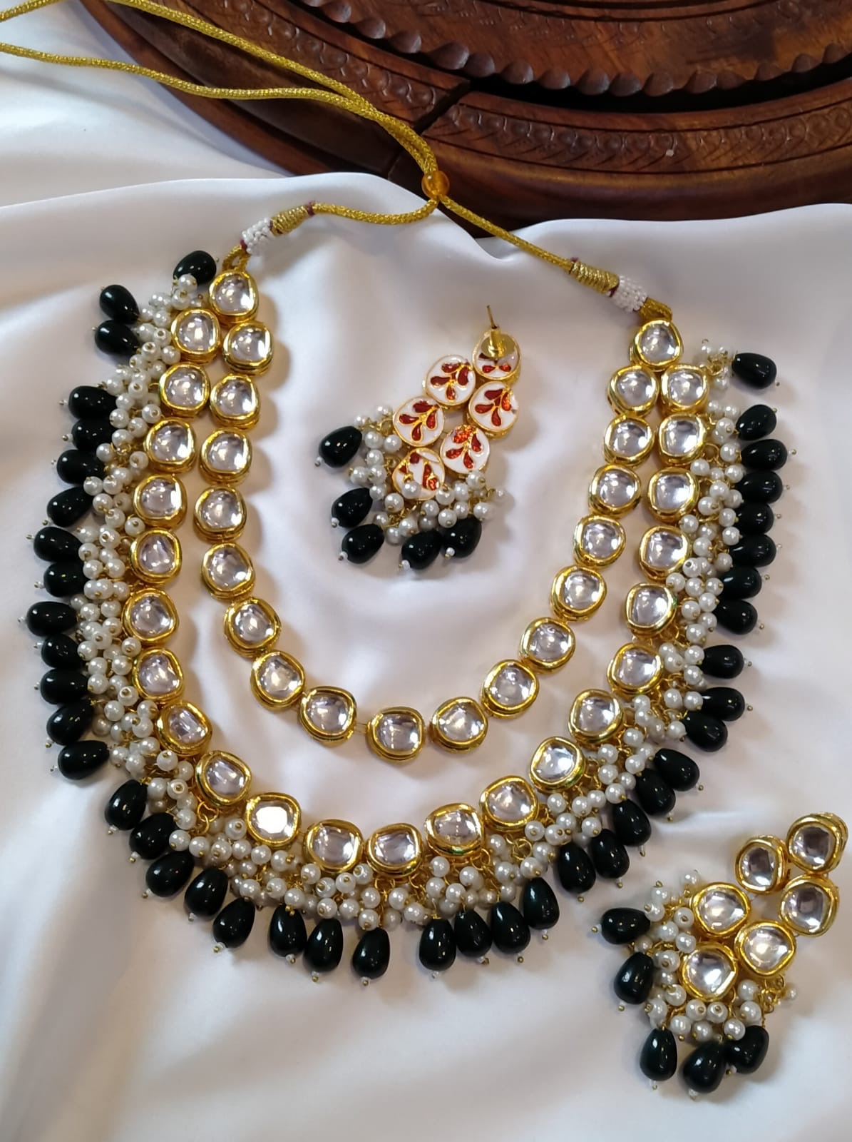 Kundan Back Meenakari sets