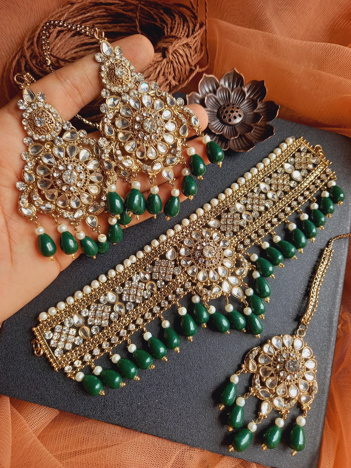 Kundan choker set
