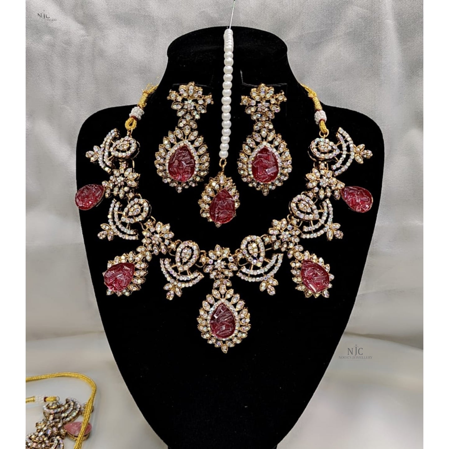 Handmade turkish work necklace set with teeka