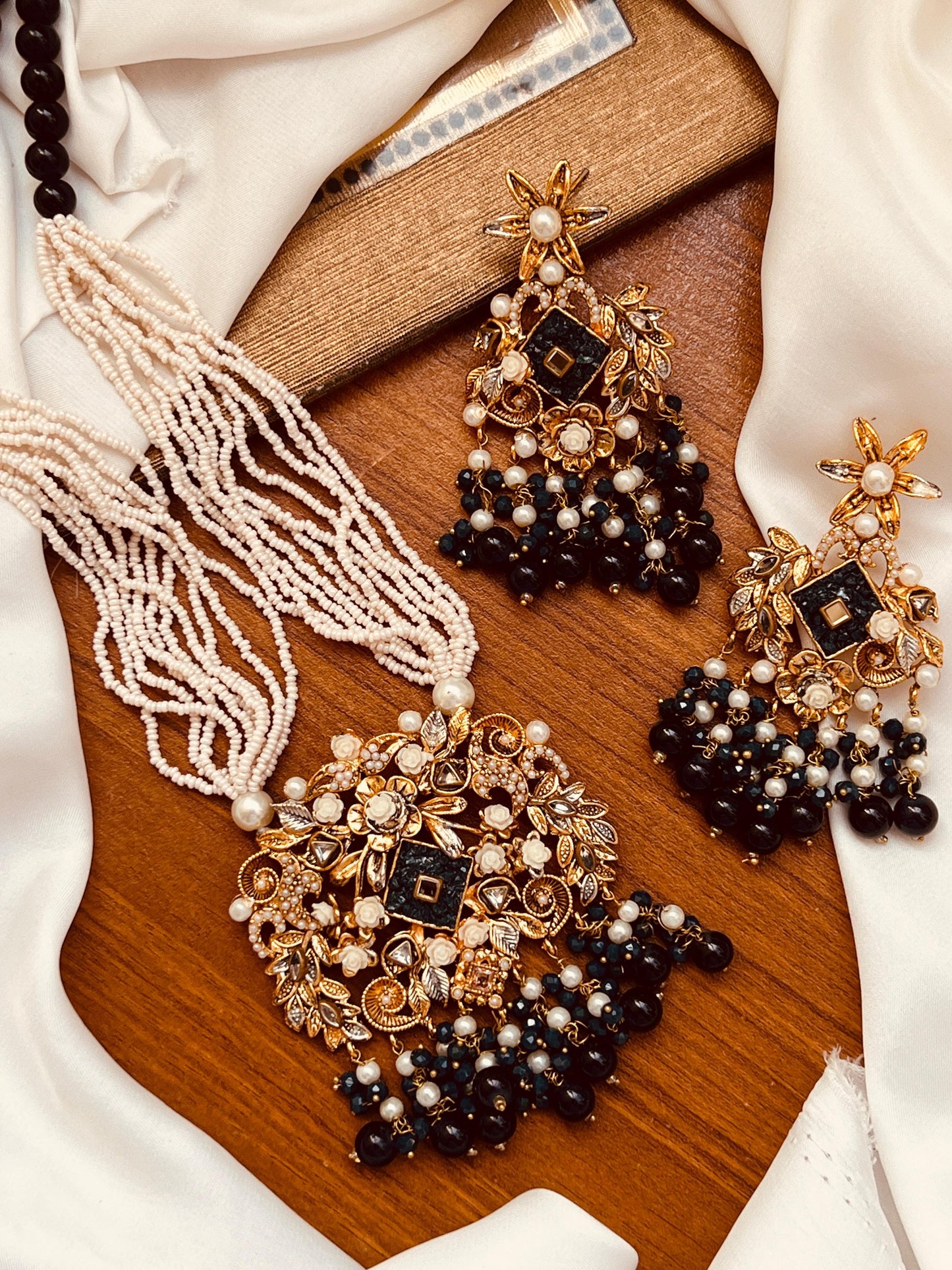 beautiful Elegant crush mala Earing
fine quality