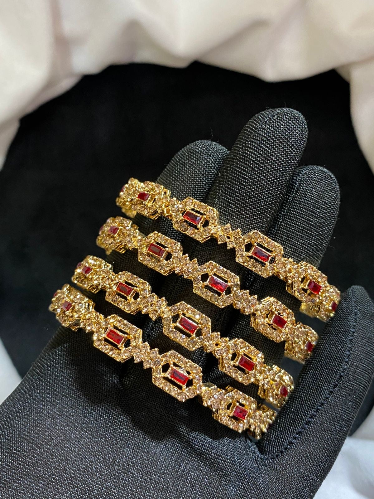 Zarcon 4 PCs bangle set