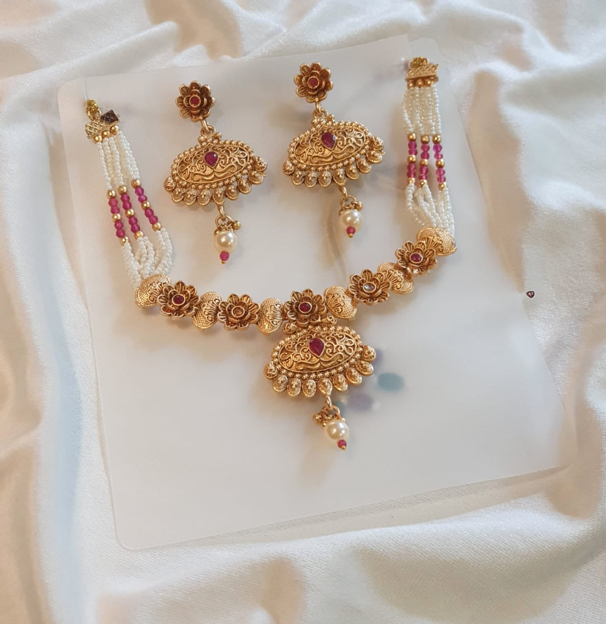 Necklace set