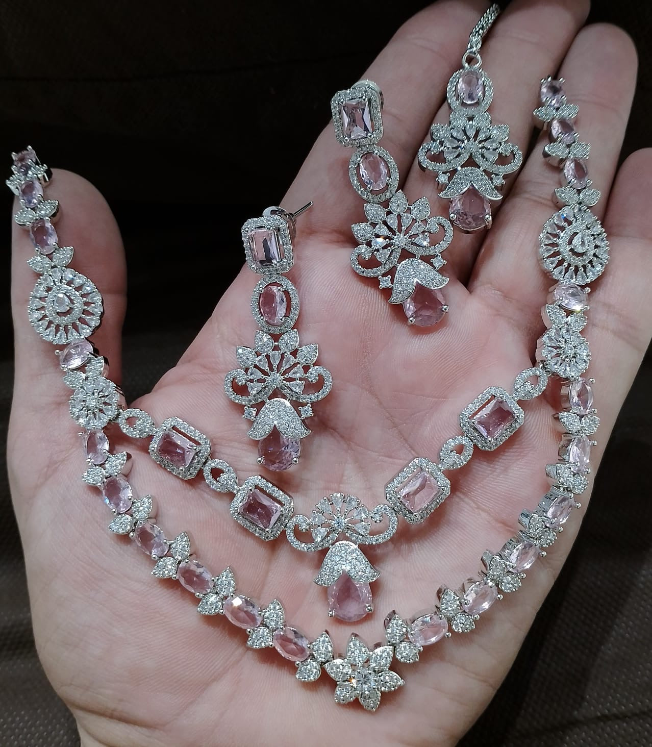 Zircon multi layered set