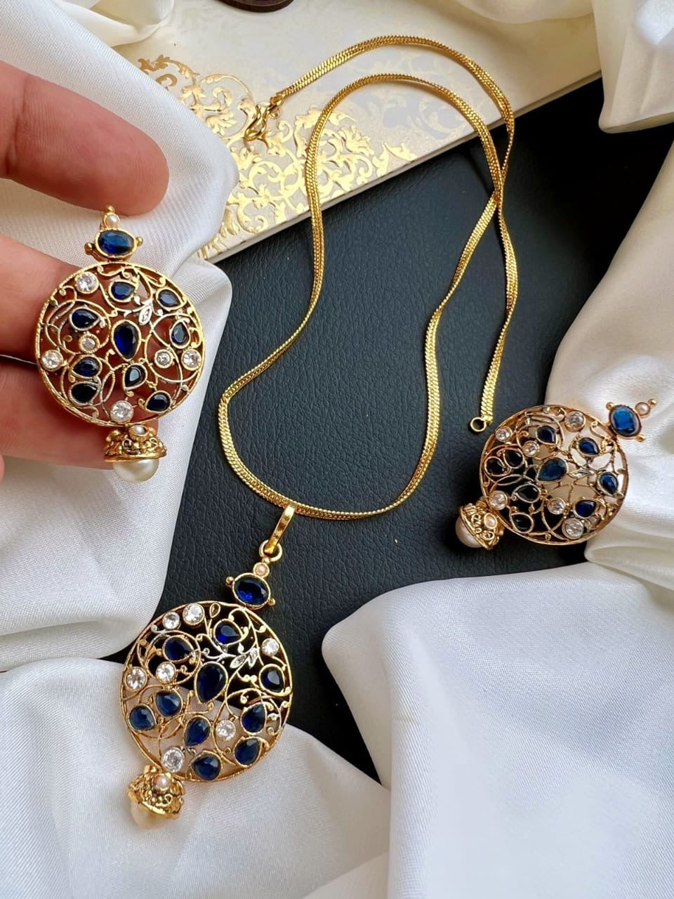 Kit/pendant sets