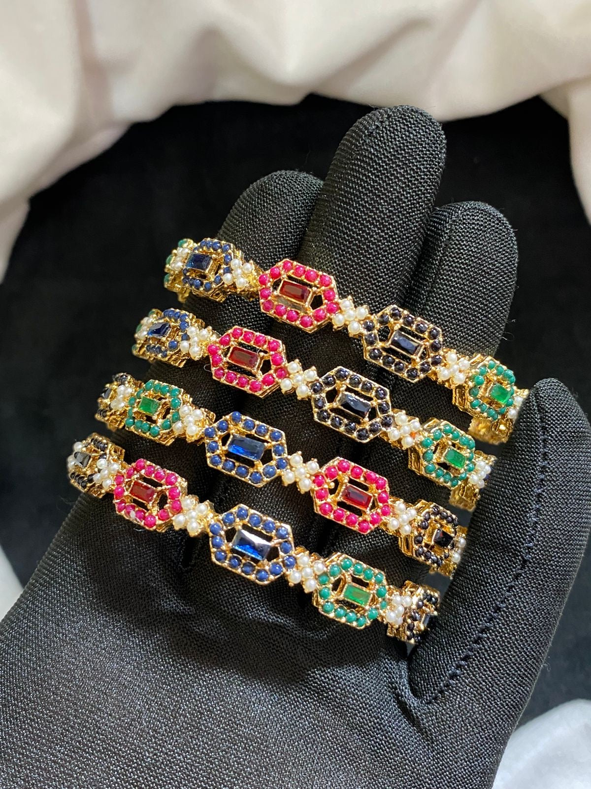 Zarcon 4 PCs bangle set
