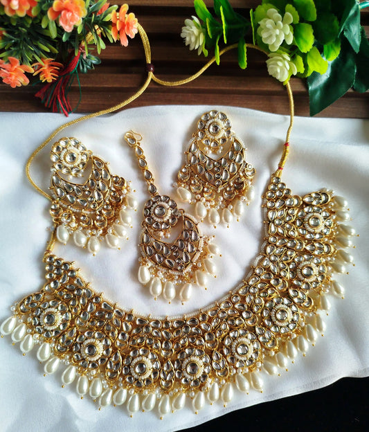 UN-CUT KUNDAN Bridal Necklace Along with long Drop Bali Earrings and Long Tikka