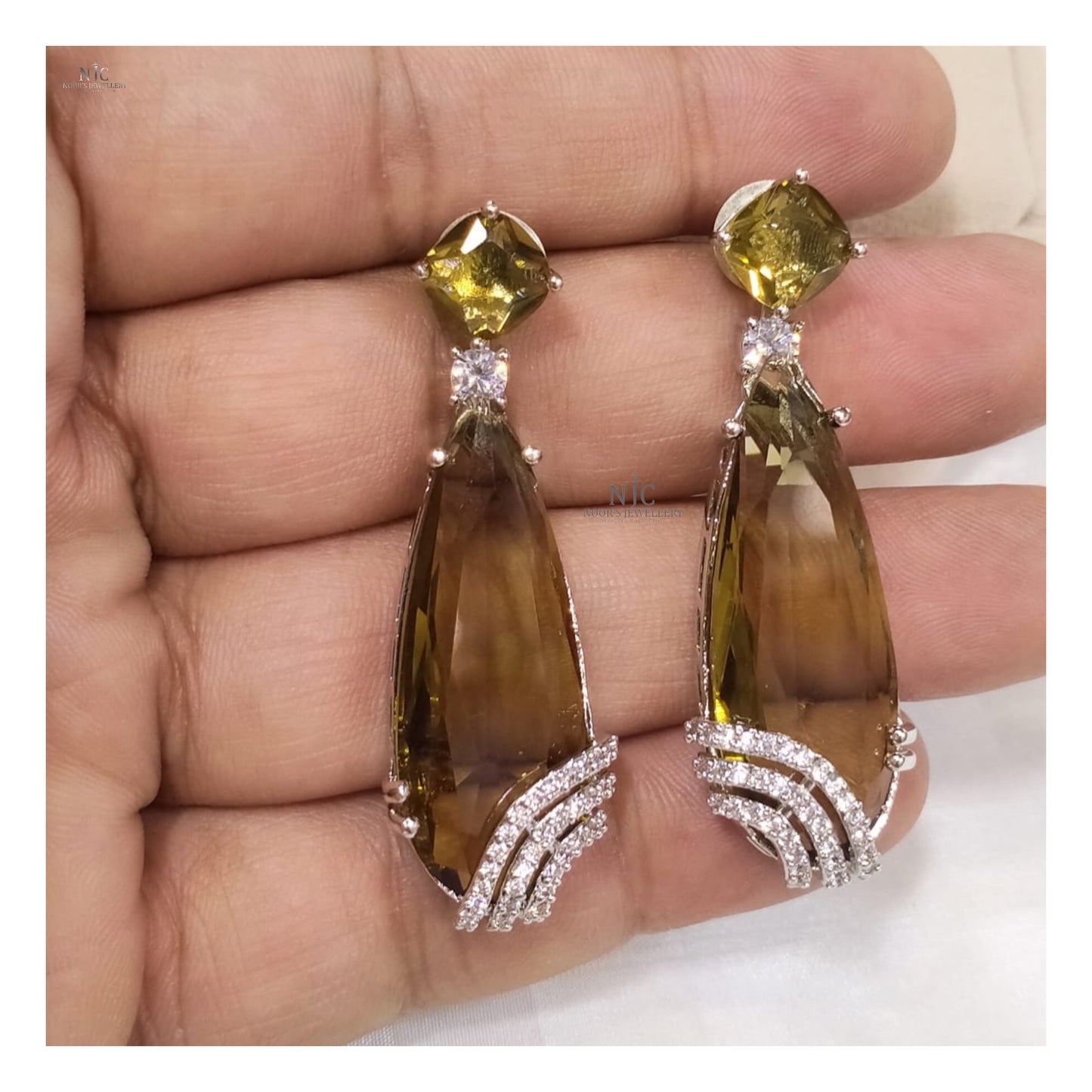 Zircon danglers