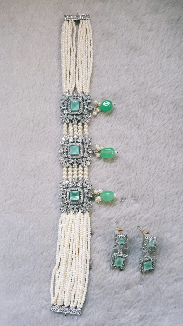 Chokers sets