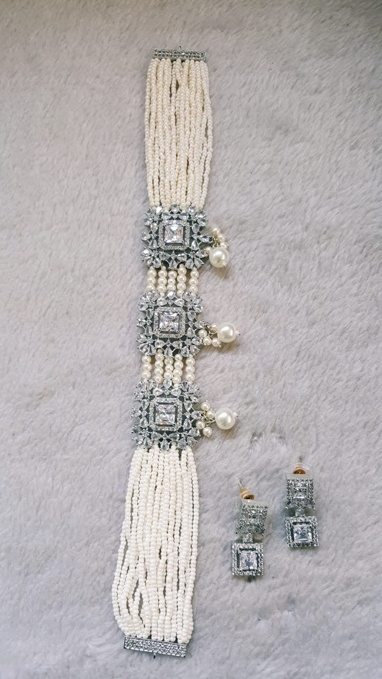 Chokers sets