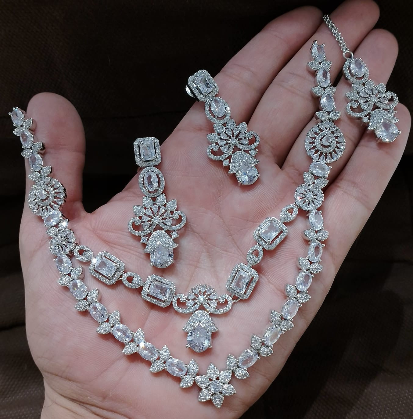 Zircon multi layered set