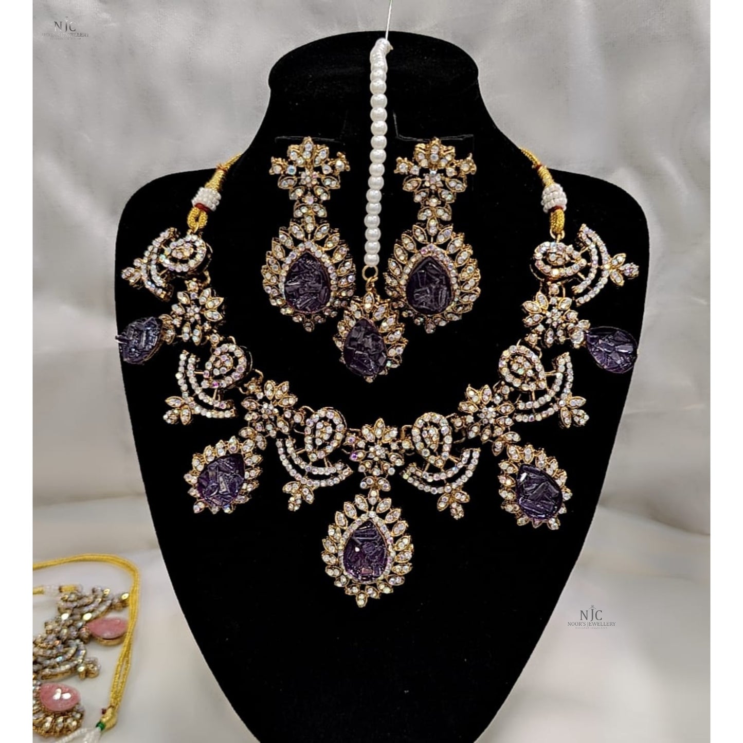 Handmade turkish work necklace set with teeka