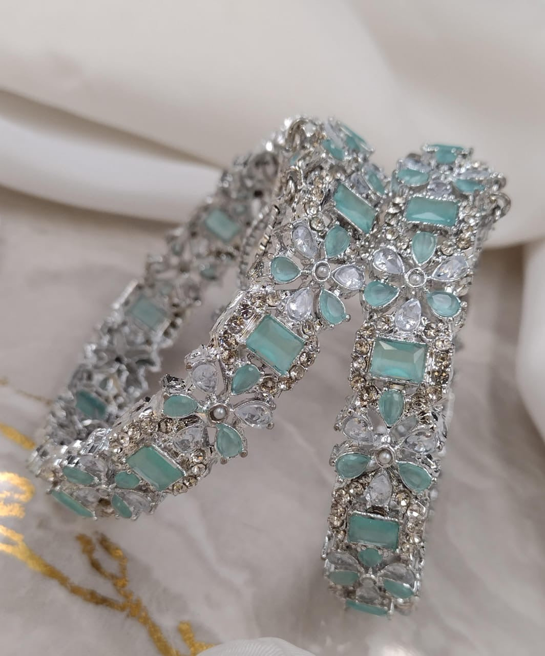 Fancy openable Kara’s