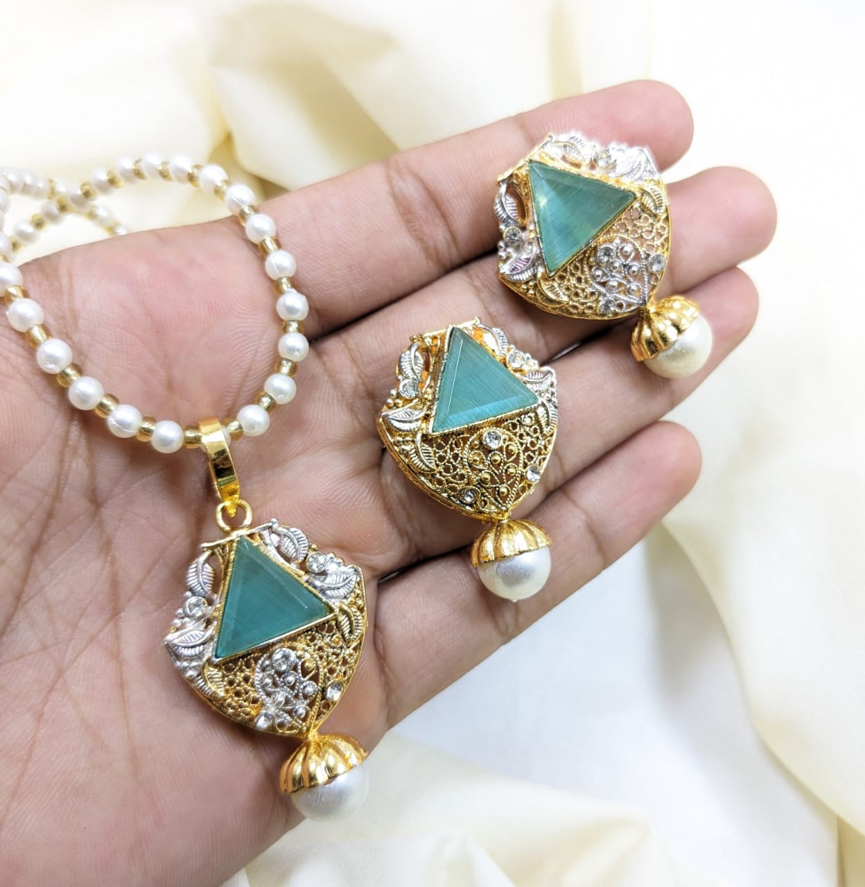 *Kit Set/Pendant Set*