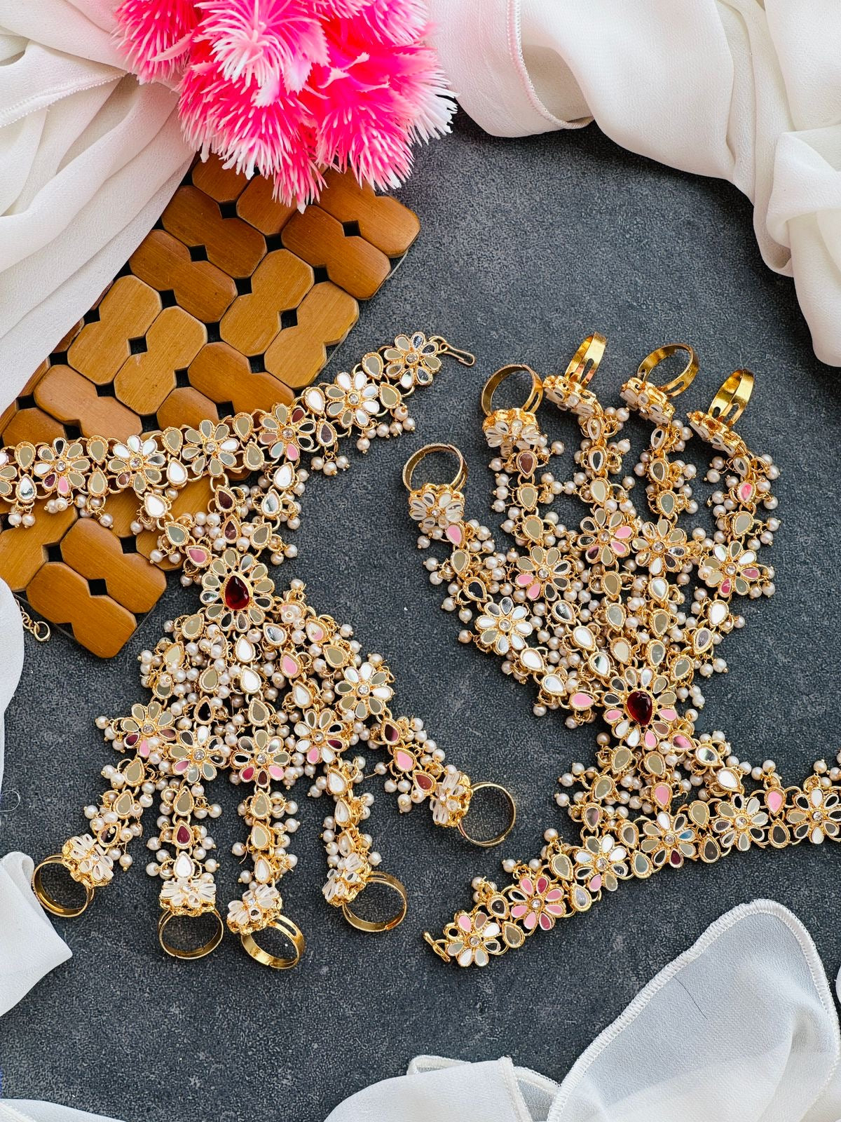 Kundan punjangla pair price 6500, single 3300